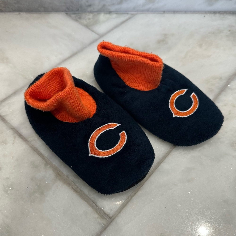 Size 9/10 Toddler NFL Chicago Bears Slippers